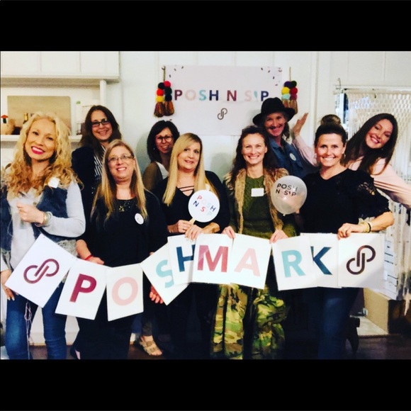 Poshmark Turns 9. Come celebrate with us virtually - Picture 5 of 13